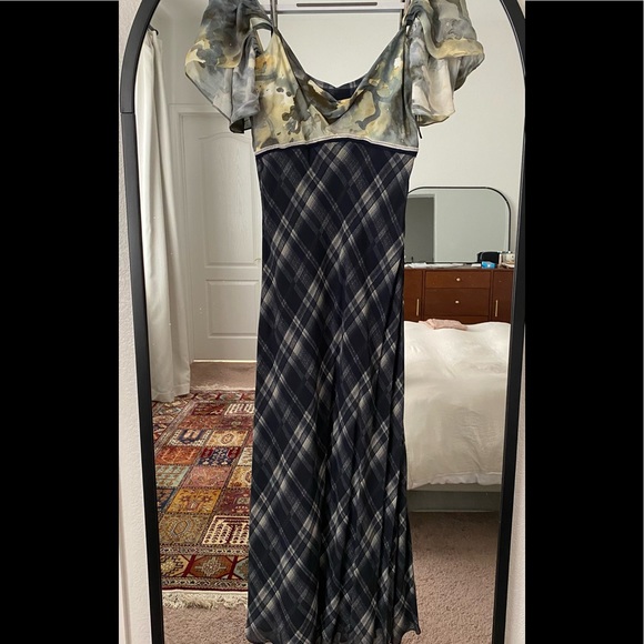 Zara - Picture 2 of 7